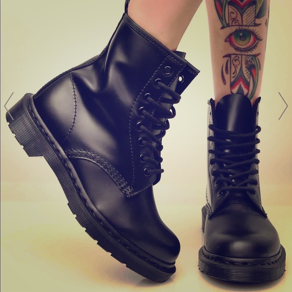 Shoes - Black Doc Marten’s